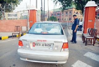 Safety armor in the Legislative Assembly | विधान मंडळाला सुरक्षा कवच