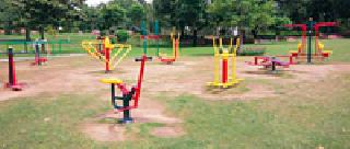 Open Gym in the city park | शहरातील उद्यानात ‘ओपन जीम’ Open Gym in the city park | शहरातील उद्यानात ‘ओपन जीम’
