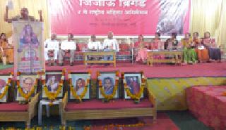 Without questioning the agriculture sector, the question will not be answered! | कृषी क्षेत्राला अग्रक्रम दिल्याशिवाय प्रश्न सुटणार नाही!