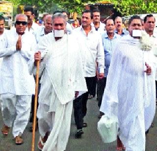 The new direction is achieved through the discourse | प्रवचनाच्या माध्यमातून मिळते नवी दिशा