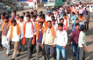 Shivsena's aranyat kadkadit closed | शिवसेनेचा आर्णीत कडकडीत बंद Shivsena's aranyat kadkadit closed | शिवसेनेचा आर्णीत कडकडीत बंद