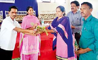 20 gram panchayats in the district are free from hawkers | जिल्ह्यातील २० ग्रामपंचायती हागणदारीमुक्त