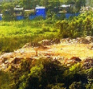 Encroachment on MHADA plot in Goregaon | गोरेगाव येथील म्हाडाच्या भूखंडावर अतिक्रमण