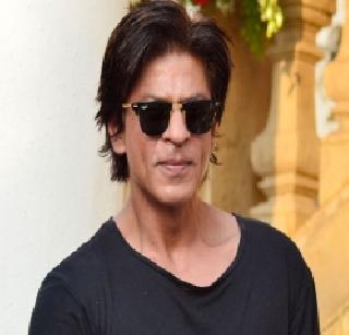 King Khan will help the flood affected people and drought affected people | किंग खानची पूरग्रस्तांना मदत, तर दुष्काळग्रस्तांना ठेंगा