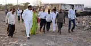 Mayor of 'Over Flow' Compost Depot, Inspection by Commissioner | ‘ओव्हर फ्लो’ कम्पोस्ट डेपोची महापौर, आयुक्तांकडून पाहणी