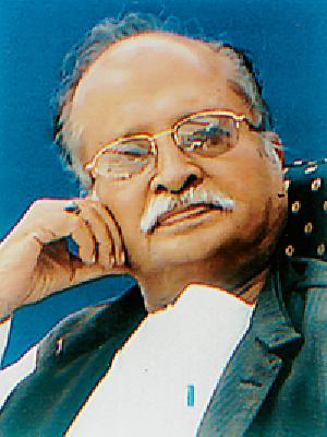 Dinanath Dastur passes away | दीनानाथ दस्तुरे यांचे निधन