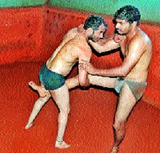 Ground-schooling lemonade | मल्ल घडविणारी लिंबाची तालीम Ground-schooling lemonade | मल्ल घडविणारी लिंबाची तालीम