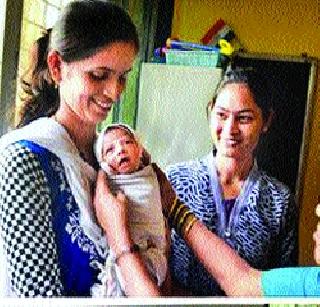 The girl threw in the trash | मुलगी फेकली कचऱ्यात The girl threw in the trash | मुलगी फेकली कचऱ्यात