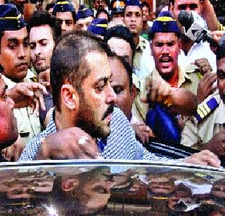 The tears of Salman torn apart | सलमानच्या अश्रूंचा बांध फुटला The tears of Salman torn apart | सलमानच्या अश्रूंचा बांध फुटला