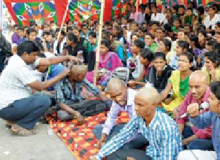 Student's shaved: | विद्यार्थ्यांचे मुंडण :
