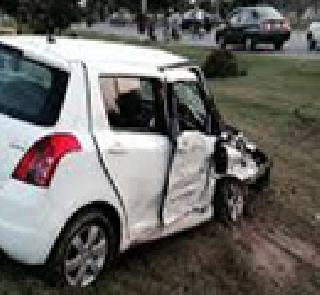 A man was killed, 4 injured when he was traveling to Shirdi | शिर्डीला निघालेल्या पदयात्रींना कारने उडवले, एक ठार, ४ जखमी A man was killed, 4 injured when he was traveling to Shirdi | शिर्डीला निघालेल्या पदयात्रींना कारने उडवले, एक ठार, ४ जखमी