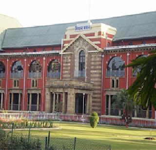 Opponent advocates on debt relief | कर्जमाफीवर विरोधक आग्रही Opponent advocates on debt relief | कर्जमाफीवर विरोधक आग्रही