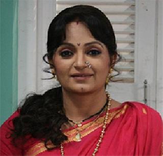 Pooja Singh's Marathi 'Family 420' | उपासना सिंगची मराठी ‘फॅमिली ४२०’ Pooja Singh's Marathi 'Family 420' | उपासना सिंगची मराठी ‘फॅमिली ४२०’
