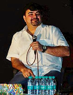 Make a lot of reading to grow | मोठे होण्यासाठी खूप वाचन करा