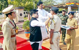 District will be free from Naxal! | जिल्हा लवकर नक्षलमुक्त होईल!