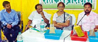 Focus on soil testing at Krishi Vigyan Kendra | कृषि विज्ञान केंद्राने माती परिक्षणावर भर द्यावा -दाणी Focus on soil testing at Krishi Vigyan Kendra | कृषि विज्ञान केंद्राने माती परिक्षणावर भर द्यावा -दाणी