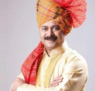 Bandekar injures the 'Bhojoji' order due to bitter misery | कडू दुधीरसामुळे 'भावोजी' आदेश बांदेकर यांना बाधा Bandekar injures the 'Bhojoji' order due to bitter misery | कडू दुधीरसामुळे 'भावोजी' आदेश बांदेकर यांना बाधा
