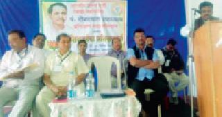 Workers should extend government schemes to the masses | कार्यकर्त्यांनी शासनाच्या योजना जनतेपर्यंत पोहोचवाव्या Workers should extend government schemes to the masses | कार्यकर्त्यांनी शासनाच्या योजना जनतेपर्यंत पोहोचवाव्या