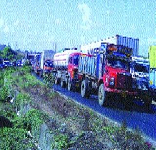 Samasoom after 11 pm on the highway | महामार्गावर रात्री ११ नंतर सामसूम Samasoom after 11 pm on the highway | महामार्गावर रात्री ११ नंतर सामसूम
