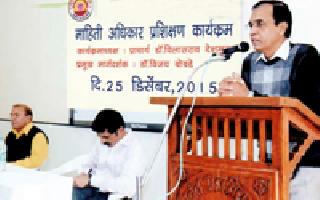 Right to information is the democratization of democracy | माहिती अधिकार हाच लोकशाहीचा मूलाधार