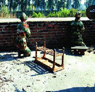 Pak militants attack Indian airspace | भारताच्या हवाई तळावर पाक अतिरेक्यांचा हल्ला Pak militants attack Indian airspace | भारताच्या हवाई तळावर पाक अतिरेक्यांचा हल्ला