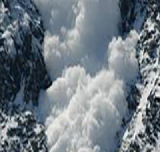 Four soldiers die in Ladakh | लडाखमध्ये हिमकडा कोसळून चार जवानांचा मृत्यू Four soldiers die in Ladakh | लडाखमध्ये हिमकडा कोसळून चार जवानांचा मृत्यू