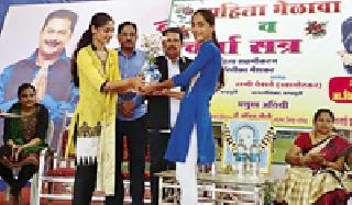 The third day of the festival was played by Ranaragini | महोत्सवाचा तिसरा दिवस रणरागिनींनी गाजवला