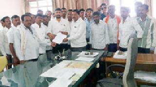 Reduce animal feed prices | पशु खाद्याचे दर कमी करा