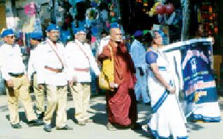 Salute to the victory of martyrs | शहिदांच्या विजयस्तंभाला मानवंदना Salute to the victory of martyrs | शहिदांच्या विजयस्तंभाला मानवंदना