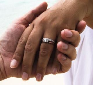 Do not ask kids as they are in the ninth quadrangle | मुलं विचारत नाहीत म्हणून वयाच्या नव्वदीला लग्नाचा घाट Do not ask kids as they are in the ninth quadrangle | मुलं विचारत नाहीत म्हणून वयाच्या नव्वदीला लग्नाचा घाट