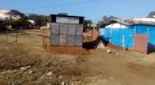 Encroachment has increased in government space | शासकीय जागेवर अतिक्रमण वाढले Encroachment has increased in government space | शासकीय जागेवर अतिक्रमण वाढले