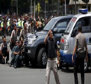 Four militants killed in Jakarta, four terrorists killed | जकार्तामध्ये चकमक संपली, चार अतिरेकी ठार Four militants killed in Jakarta, four terrorists killed | जकार्तामध्ये चकमक संपली, चार अतिरेकी ठार