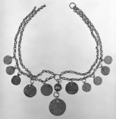 Movement of jewelery has now become trendy | हलव्याचे दागिनेही झाले आता ट्रेंडी