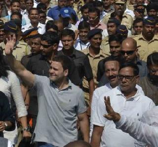 Where has thousands of crores of rupees lost due to cheap mineral oil? - Rahul Gandhi | स्वस्त खनिज तेलामुळे वाचलेले हजारो कोटी रुपये कुठे गेले? - राहूल गांधी