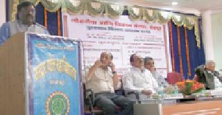 True love is the real award - Mungantiwar | टिकणारी प्रेमभावना हाच खरा पुरस्कार - मुनगंटीवार