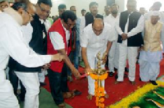 With Vidarbha, efforts will be made for the development of Gadchiroli district | विदर्भासह गडचिरोली जिल्हा विकासासाठी प्रयत्न करणार