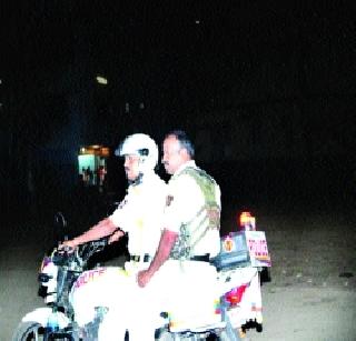 Rodromatic arson due to absence of beat marshals | नागोठणेत बीट मार्शलमुळे रोडरोमीओंना बसलाय चाप Rodromatic arson due to absence of beat marshals | नागोठणेत बीट मार्शलमुळे रोडरोमीओंना बसलाय चाप