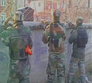 Kashmir: Two terrorists killed in Pulwama encounter | काश्मीर: पुलवामामध्ये चकमकीत दोन अतिरेकी ठार Kashmir: Two terrorists killed in Pulwama encounter | काश्मीर: पुलवामामध्ये चकमकीत दोन अतिरेकी ठार