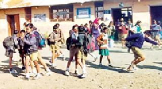 School closed response at the level | दर्यापुरात शाळा बंदला प्रतिसाद School closed response at the level | दर्यापुरात शाळा बंदला प्रतिसाद