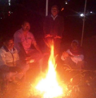 The cold chill in the district | जिल्ह्यात थंडीचा तडाखा The cold chill in the district | जिल्ह्यात थंडीचा तडाखा