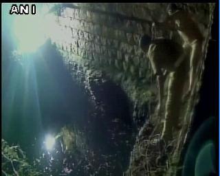 Sensation by three girls' suicide | तीन विद्यार्थिनींच्या आत्महत्येने खळबळ Sensation by three girls' suicide | तीन विद्यार्थिनींच्या आत्महत्येने खळबळ