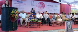 Khodke Trust's Cultural Festival inaugurated | खोडके ट्रस्टच्या सांस्कृतिक महोत्सवाचे उद्घाटन Khodke Trust's Cultural Festival inaugurated | खोडके ट्रस्टच्या सांस्कृतिक महोत्सवाचे उद्घाटन