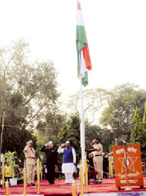 Resolutions to be made in the state of Chandrapur district | चंद्रपूर जिल्हा विकासात राज्यात अव्वल करण्याचा संकल्प