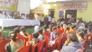 Wakelichi mine near the courtyard | अंगणाजवळ पोहोचली वेकोलिची खदान Wakelichi mine near the courtyard | अंगणाजवळ पोहोचली वेकोलिची खदान