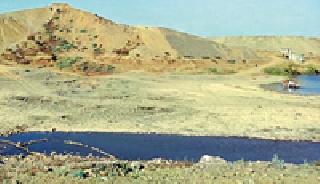 The work of Rakhal Gadgah project due to lack of funds | निधीअभावी रखडले गडगा प्रकल्पाचे काम