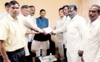 Ignore tribal development plans | आदिवासींच्या विकास योजनांकडे दुर्लक्ष