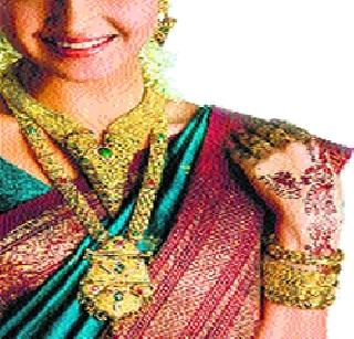 Gold rose to three-month highs | सोन्याने गाठला तीन महिन्यांचा उच्चांक