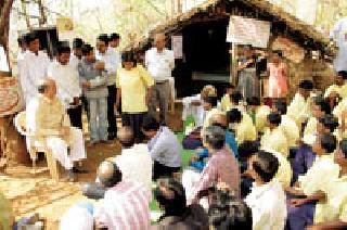 Money and dissatisfaction, same disabilities | पैसा असून असमाधानी, तेच खरे अपंग