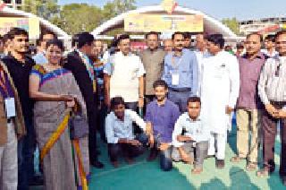 The five-day 'compex' concludes | पाच दिवसीय ‘कॉम्पेक्स’चा समारोप The five-day 'compex' concludes | पाच दिवसीय ‘कॉम्पेक्स’चा समारोप