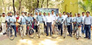 Message from wildlife conservation by senior citizens | ज्येष्ठ नागरिकांनी दिला वन्यजीव संवर्धनाचा संदेश Message from wildlife conservation by senior citizens | ज्येष्ठ नागरिकांनी दिला वन्यजीव संवर्धनाचा संदेश